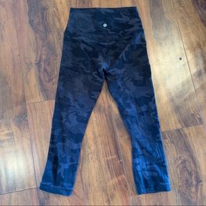 Lululemon Align Crop Black Camo Multi - EUC Size 4
